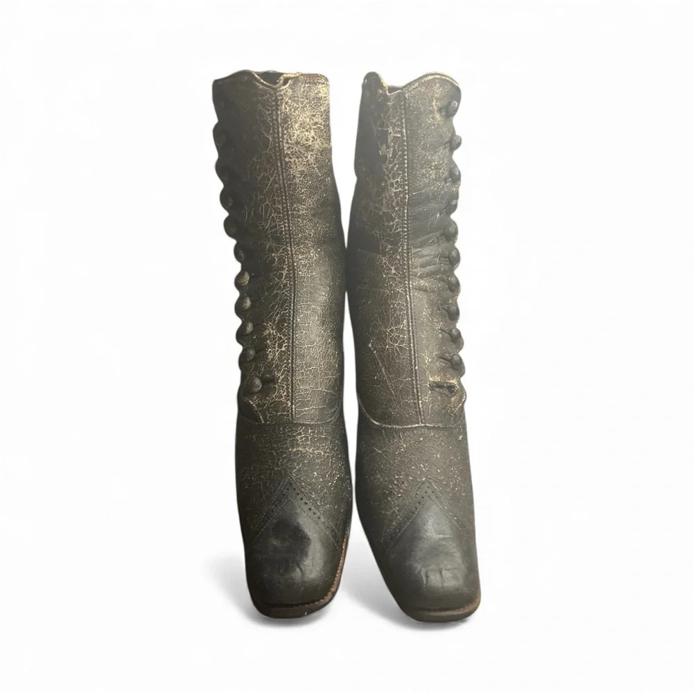 Antique 1890s Victorian Women’s Button Boots